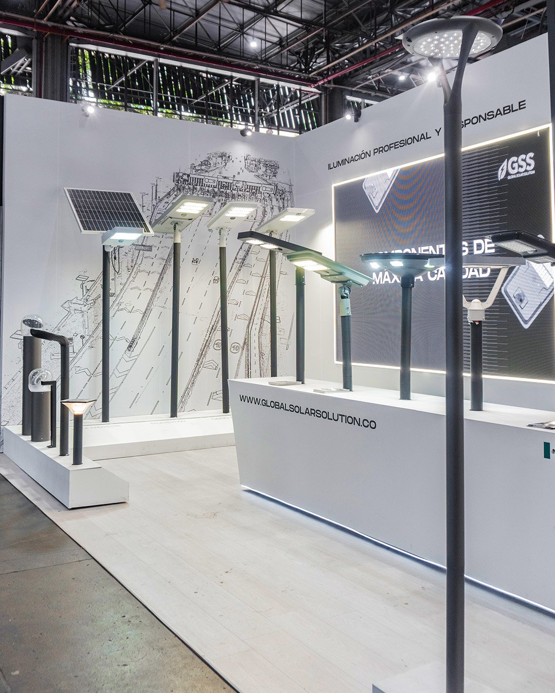 Distribuidores stand lamparas solares