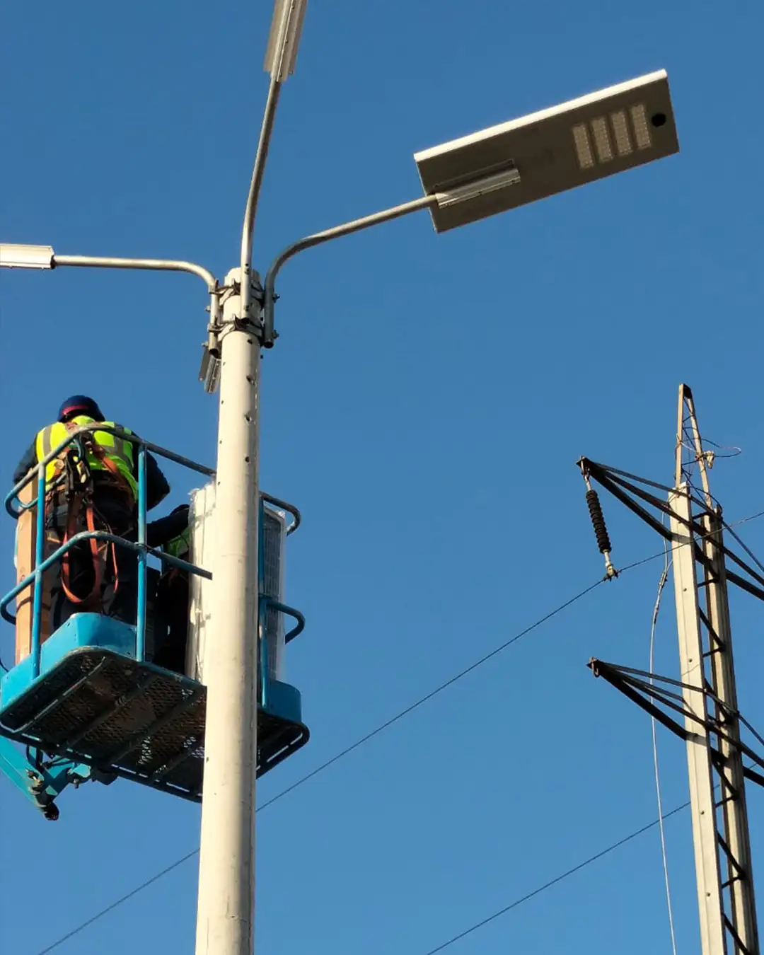 instalación lámpara solar 10000 lúmnes